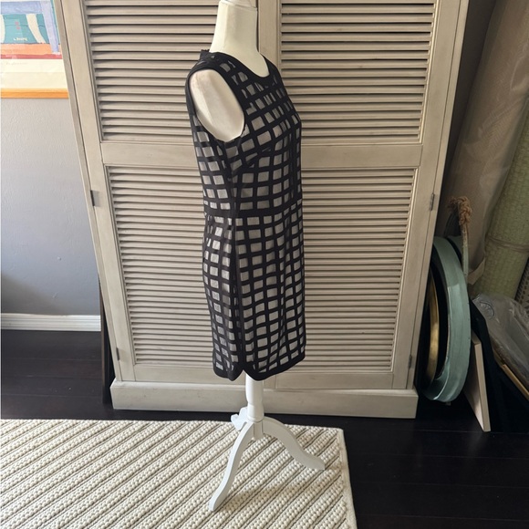 Black Dress sleeveless with black mesh - Picture 3 of 5